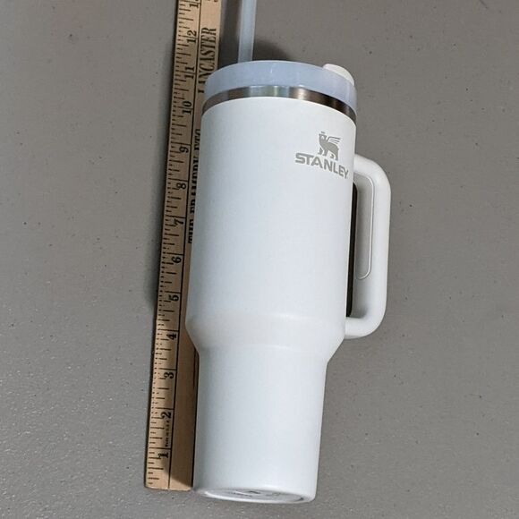 Stanley 40 oz Quencher Flow State Stainless Steel Vacuum Insulated Tumbler - Picture 9 of 12